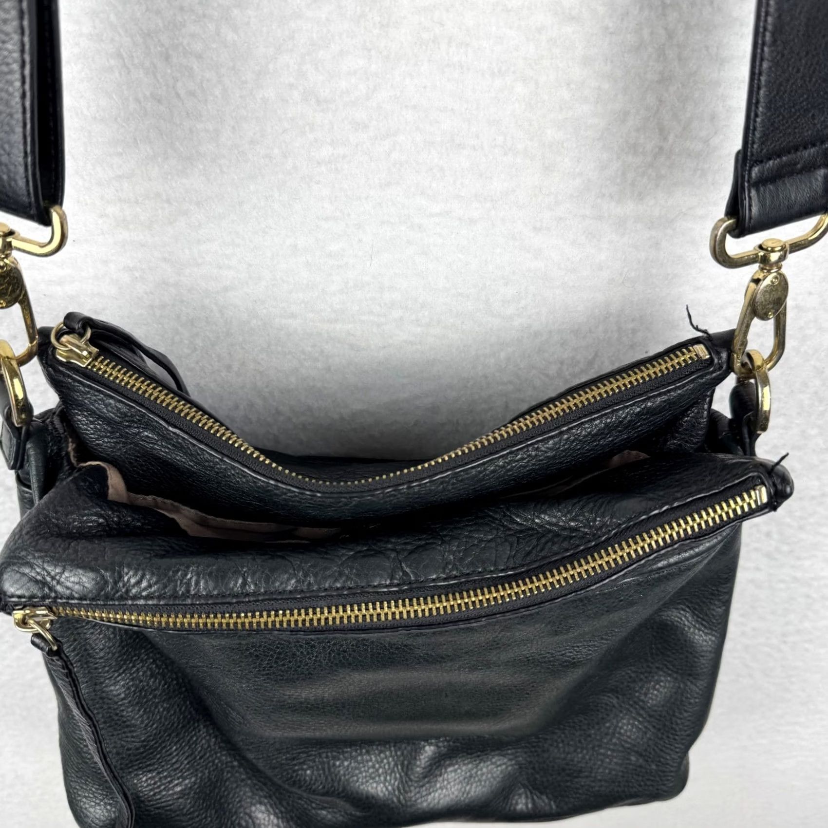 Vintage VINTAGE Margot Black Pebbled Leather Shoulder Crossbody Bag Small 3 Compartment Boho Women Womens Crossbody Bag 11in 10in 3in Silver Hardware Size ONE SIZE - 7 Thumbnail