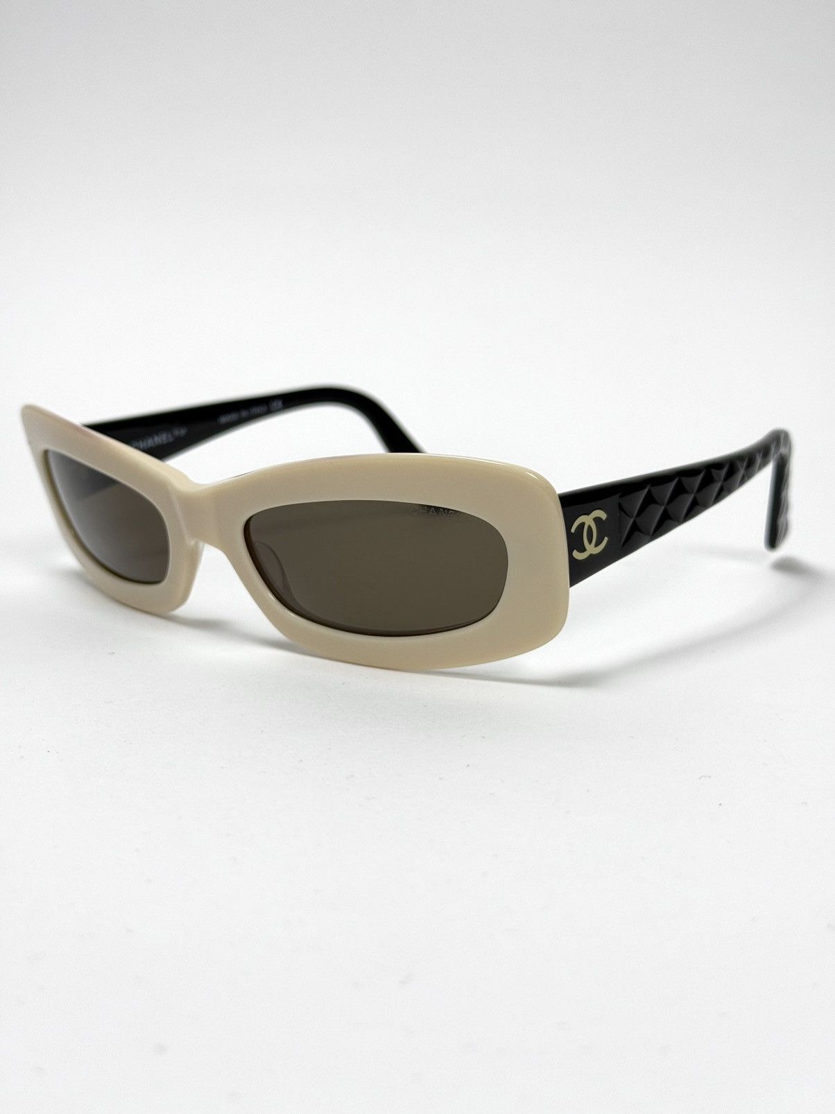 Chanel RARE VINTAGE CHANEL SUNGLASSES Size ONE SIZE - 1 Thumbnail