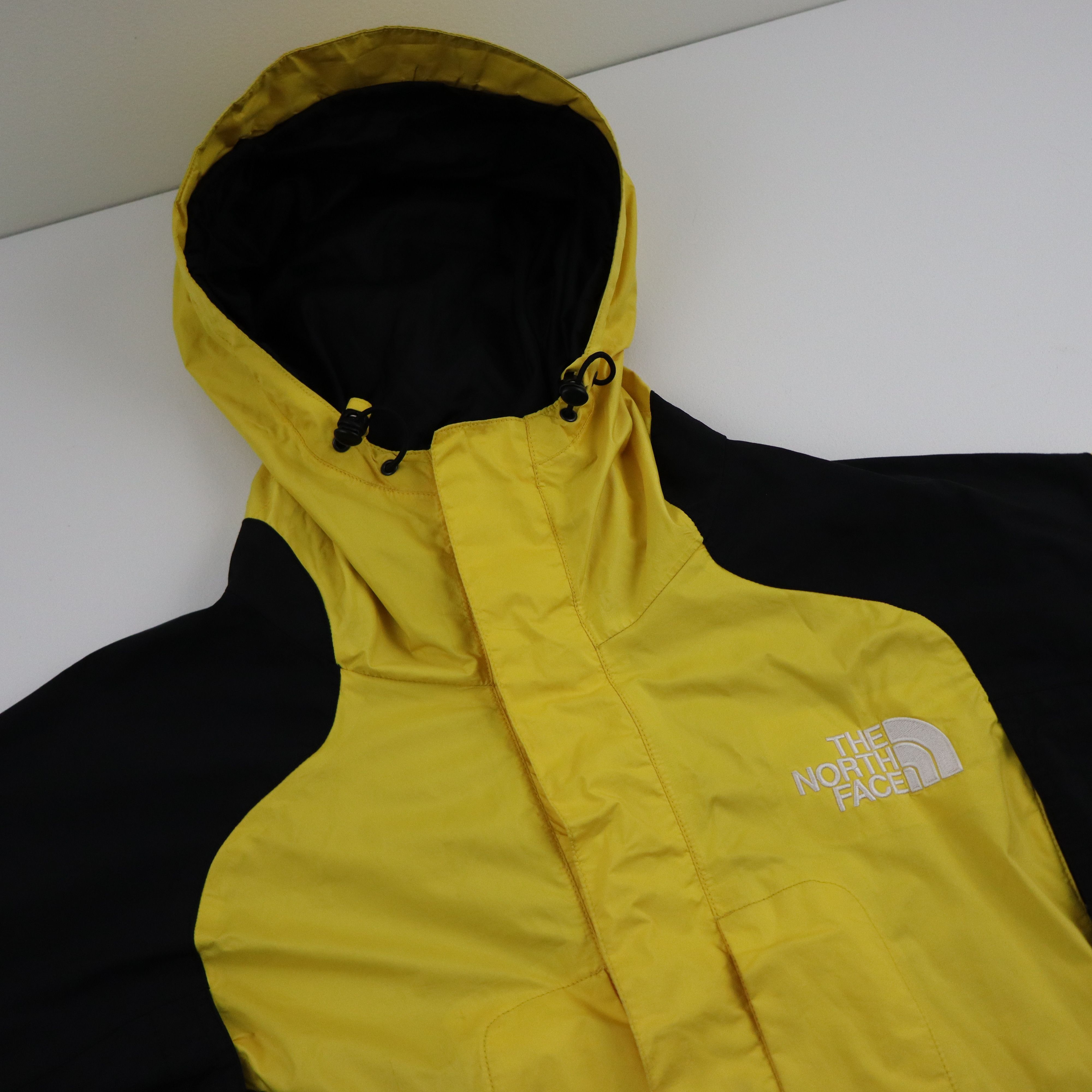 The North Face × Vintage 90s The North Face Mountain Light GTX Gore Tex Yellow Jacket Size US XL / EU 56 / 4 - 4 Thumbnail