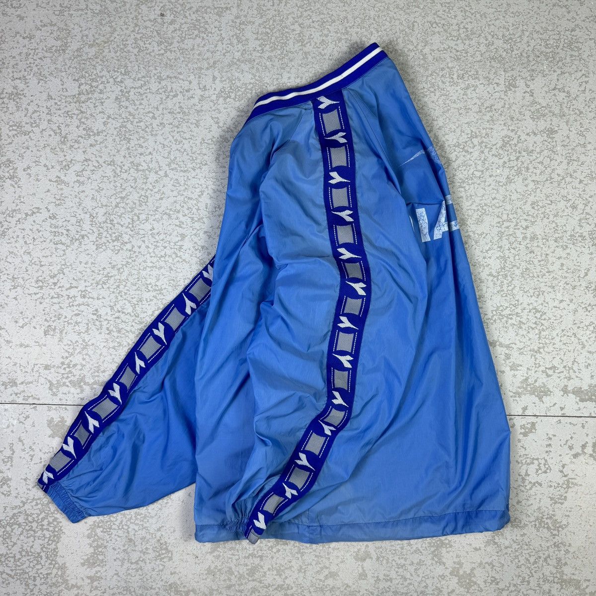Diadora × Gear for Sports × Vintage 💥Vintage Diadora Football Windbreaker Size US L / EU 52-54 / 3 - 7 Thumbnail