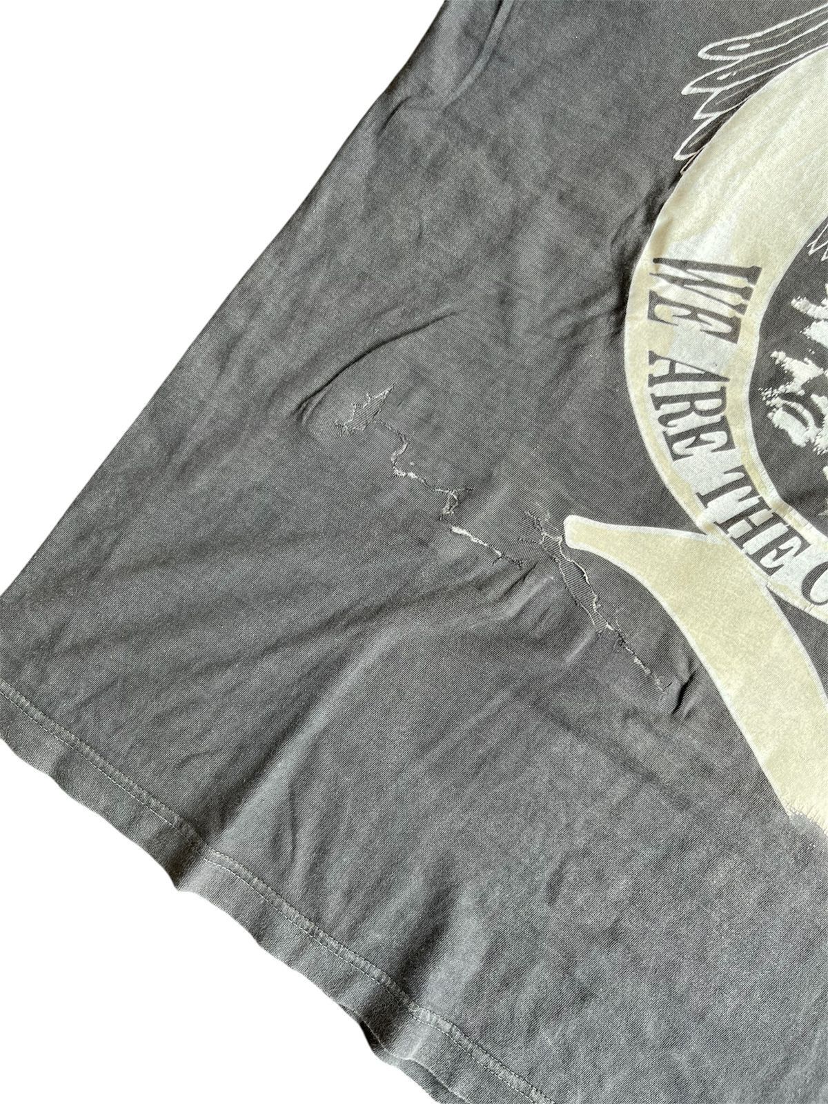 Band Tees 90s Queen We Are The Champion Tshirt Size US XL / EU 56 / 4 - 4 Thumbnail