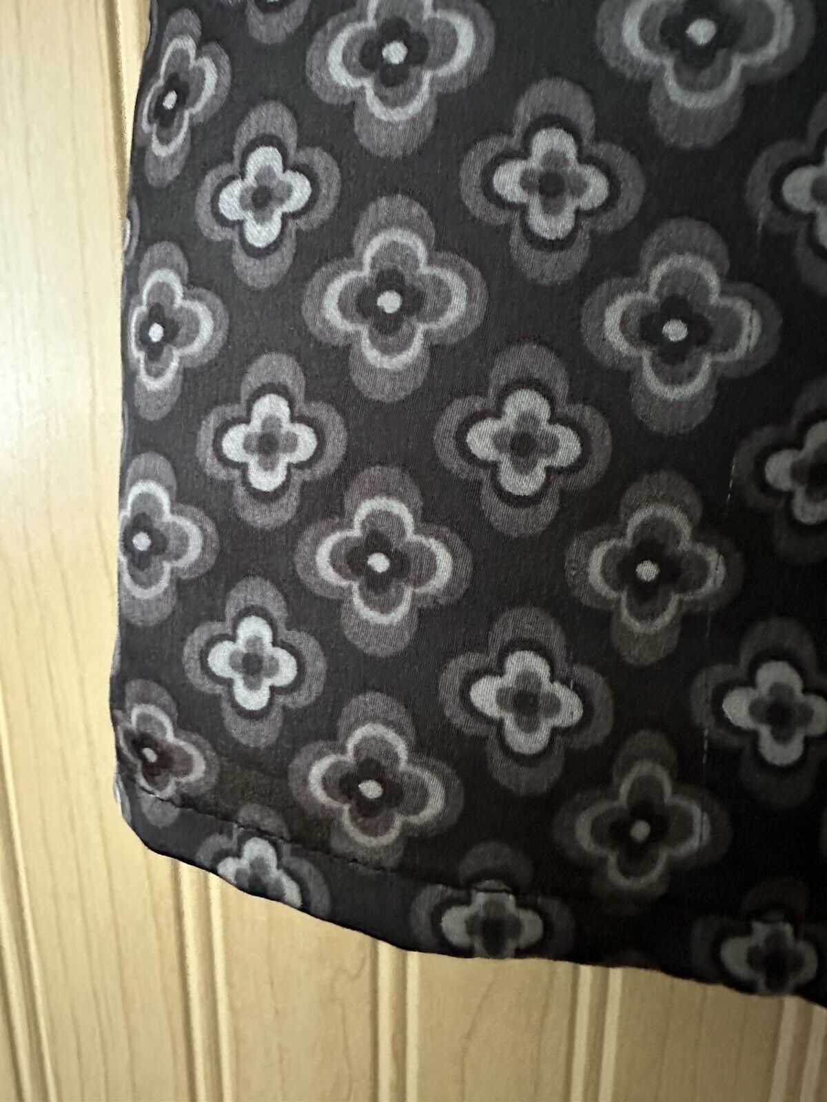 Hollister NWT Hollister Mini Skirt Size XS Ultra High Rise Satin Char Size 25" / US 0 / IT 36 - 3 Thumbnail