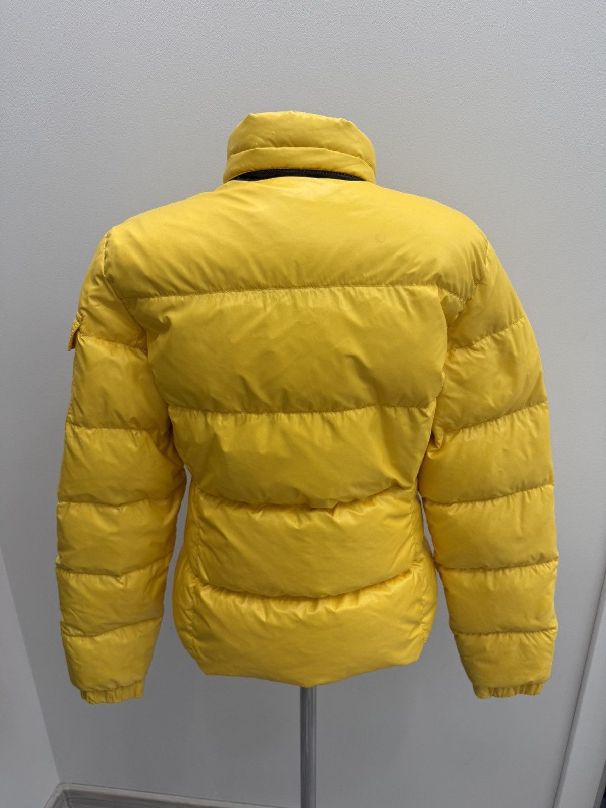 Moncler Moncler Down Puffer Big Logo Jacket Size M / US 6-8 / IT 42-44 - 2 Thumbnail