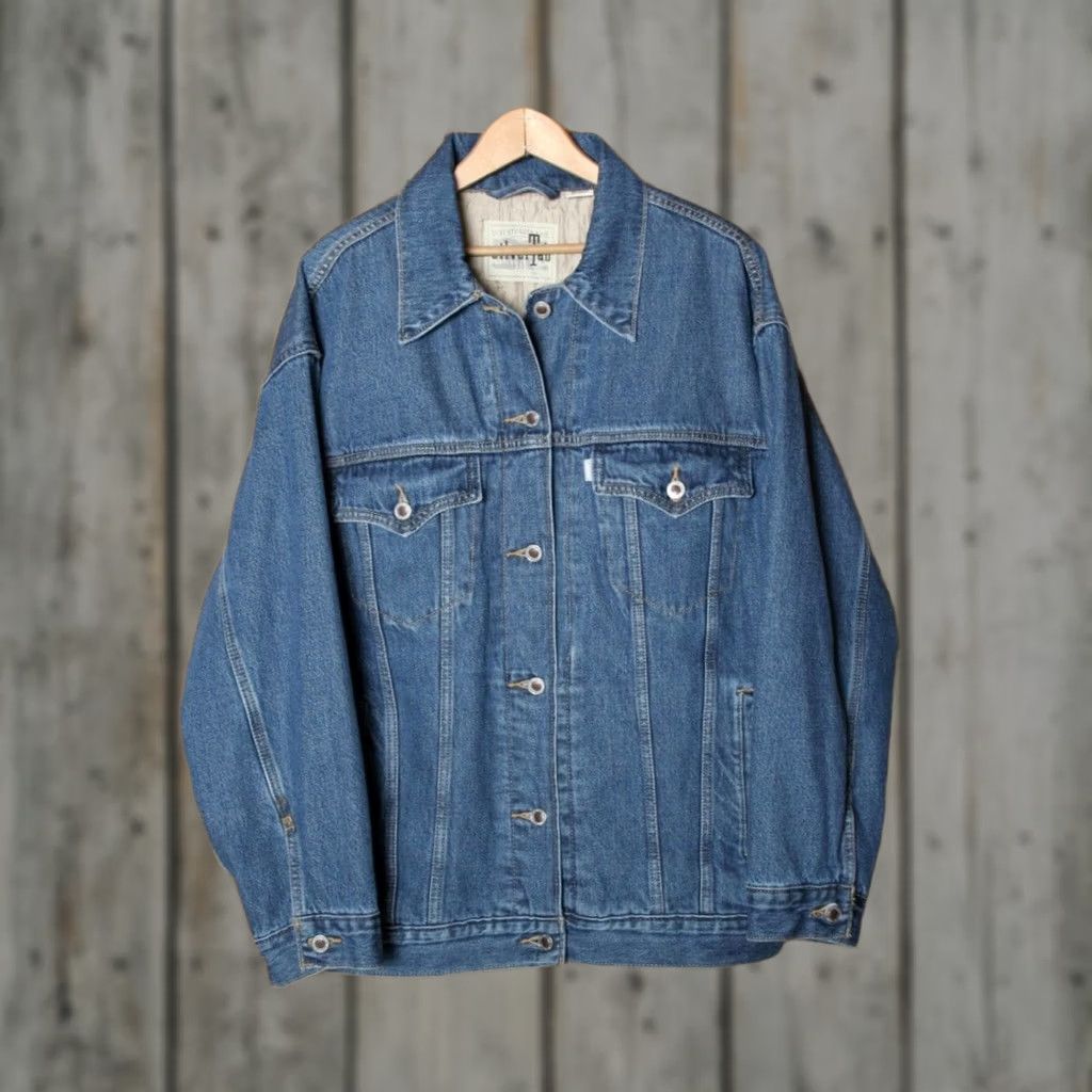 Levi's LEVI'S Silvertab Blue Denim Quilt Lined Baggy Trucker Jacket Women's Sz. L Shirt Denim Jacket Womens L Baggy Blue Size L / US 10 / IT 46 - 1 Thumbnail