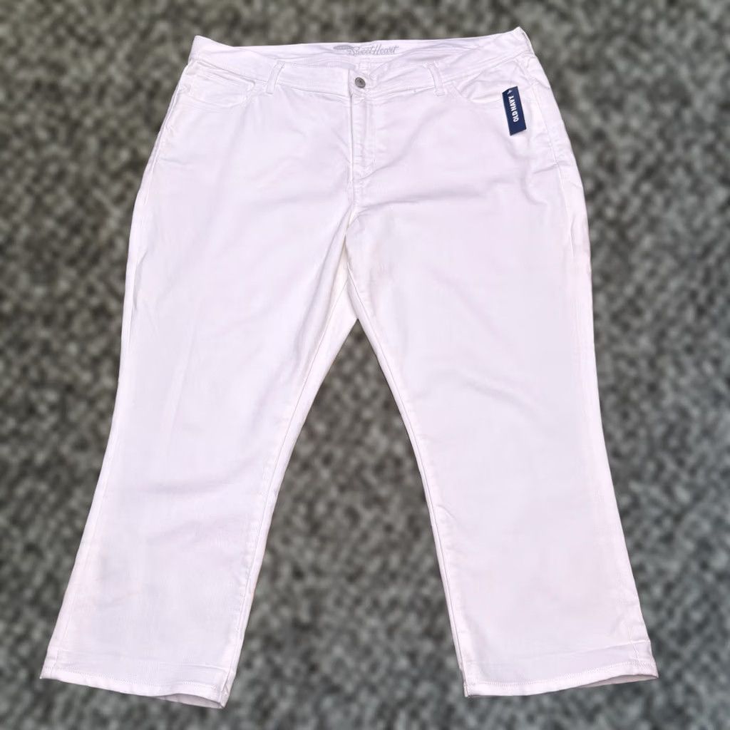 Old Navy Old Navy Sweetheart Jeans Womens 18 White Capri Stretch New Size 40" / US 18 - 1 Thumbnail