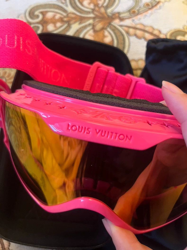Louis Vuitton Louis Vuitton Ski goggles 2501-Nextarrow Size ONE SIZE - 8 Thumbnail