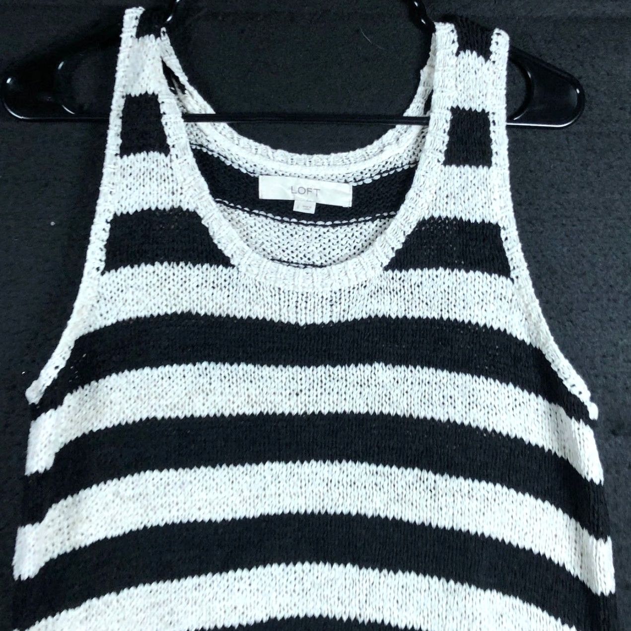 Ann Taylor Ann Taylor Women Sweater Tank Black Stripe Knit Nylon Blend Large Sleeveless Scoop Neck Size L / US 10 / IT 46 - 2 Thumbnail