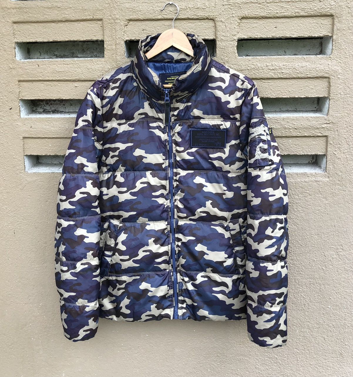 Alpha Industries Alpha Industries Camo Down Feather Puffer Jacket Size US M / EU 48-50 / 2 - 5 Thumbnail