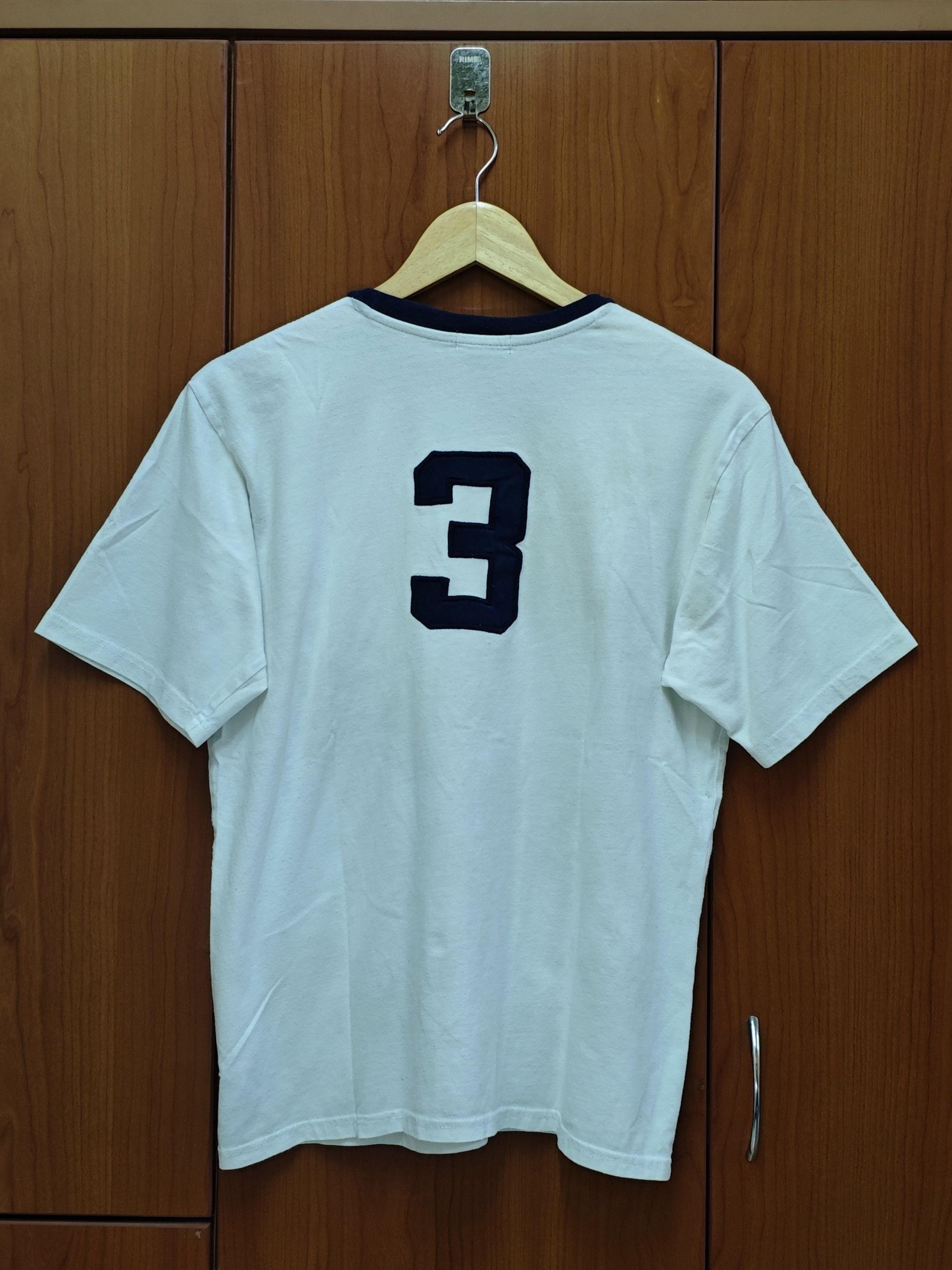 Polo Ralph Lauren POLO by RALPH LAUREN Crest Pocket Embroidered No 3 Tee Size US M / EU 48-50 / 2 - 2 Thumbnail