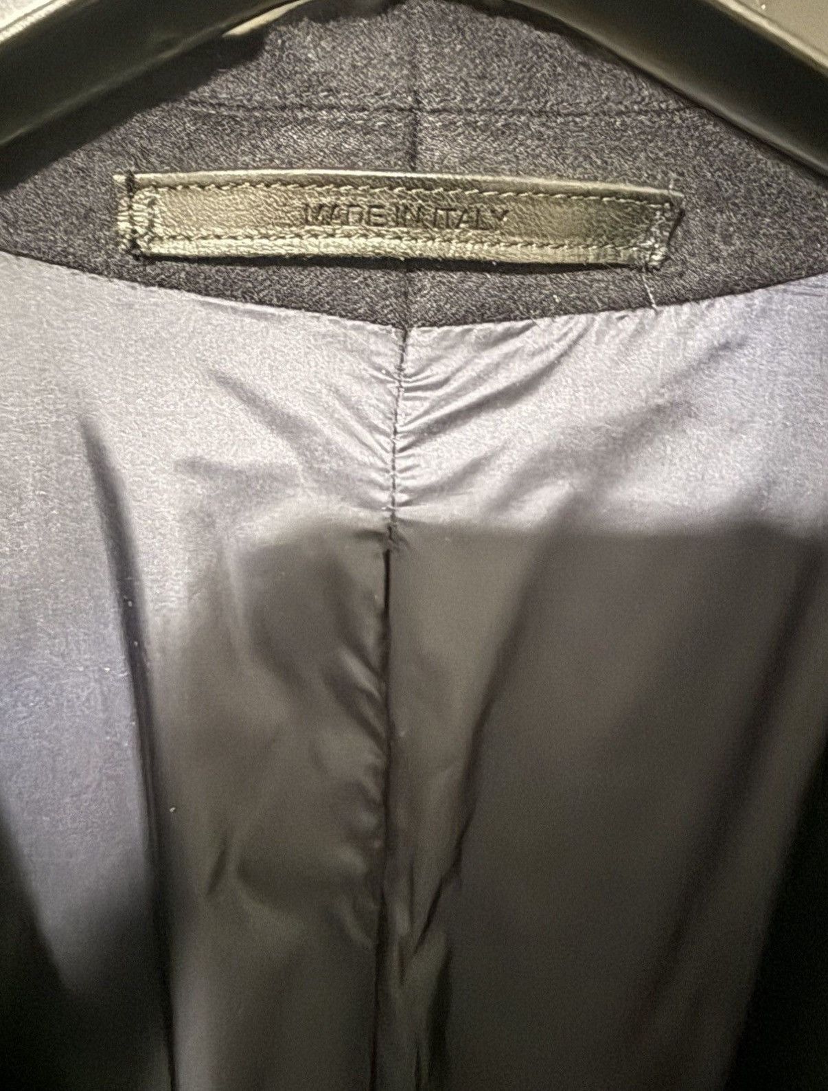 Giorgio Armani Giorgio Armani navy blazer Size 44R - 4 Thumbnail