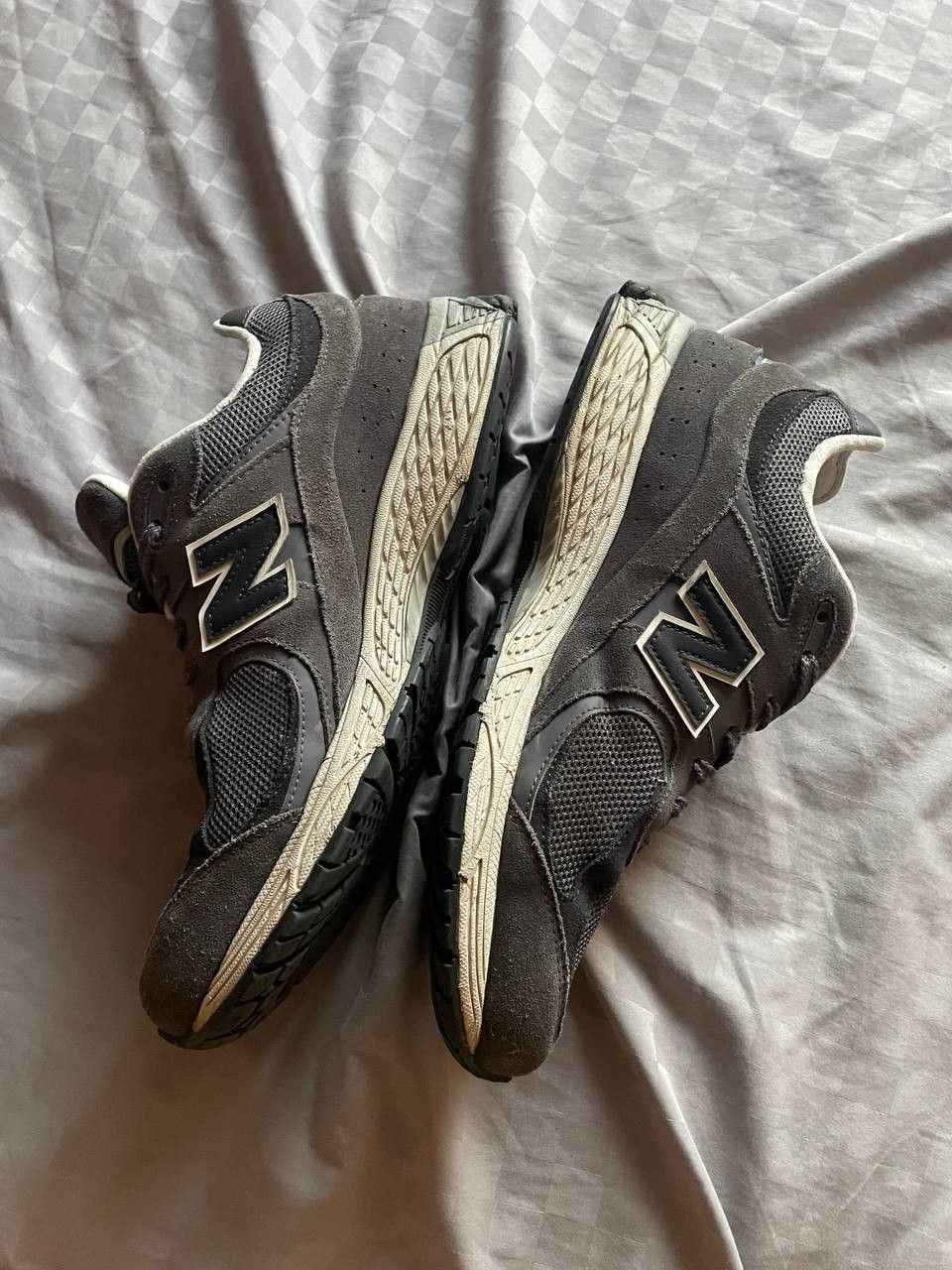 New Balance New Balance 2002R Size US 13 / EU 46 - 2 Thumbnail