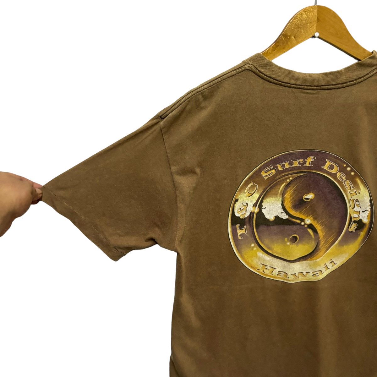 Vintage Vintage T&c Surf Design Big Logo Tshirt Size US L / EU 52-54 / 3 - 5 Thumbnail