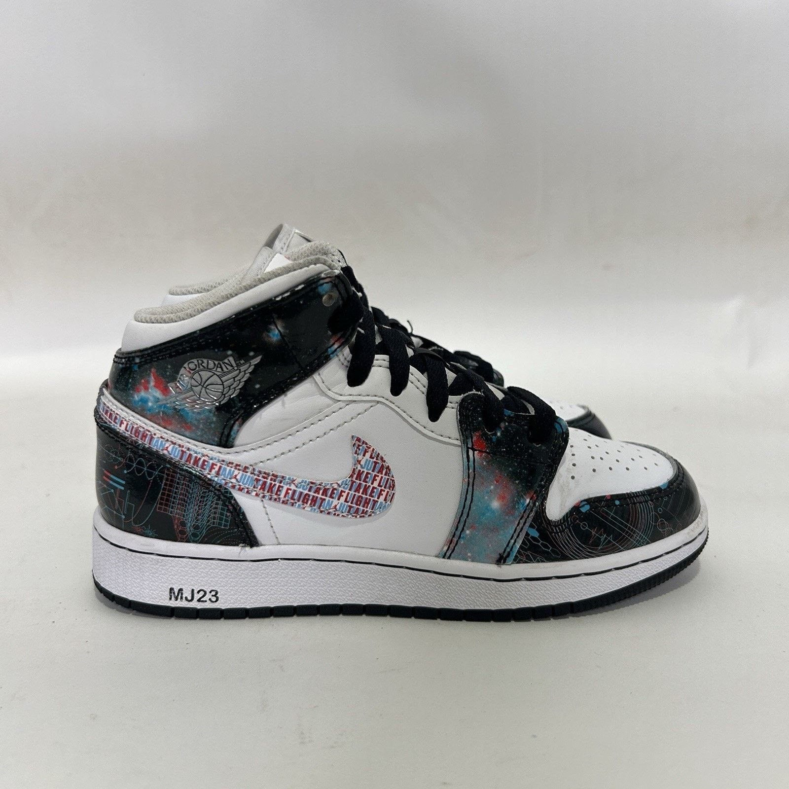 Nike Nike Air Jordan 1 Mid Retro SE GS “Take Flight” Size US 5.5 / IT 35.5 - 3 Thumbnail