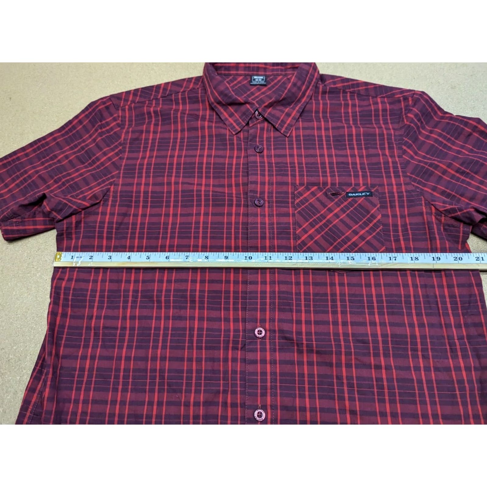 Oakley VINTAGE Oakley Mens Button Up Shirt Plaid Short Sleeves Red Front Pocket Size M Boxy Casual Shirt Mens Red Plaid Oakley Button-Up Front Pocket Size US M / EU 48-50 / 2 - 7 Thumbnail