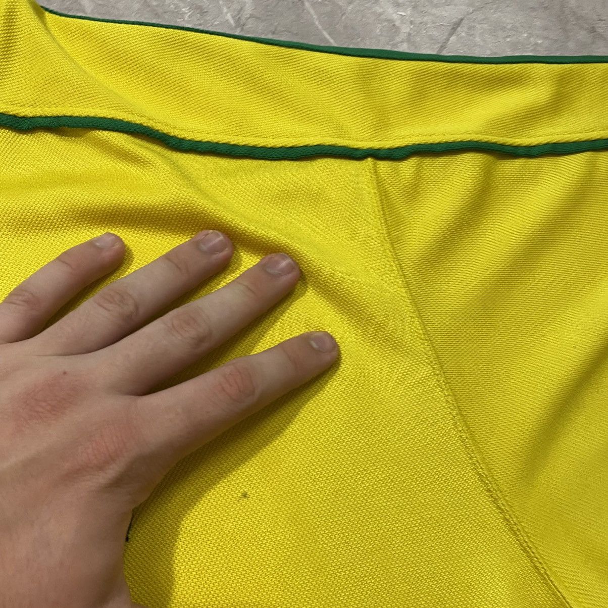 VINTAGE NIKE BRAZIL TEE SOCCER JERSEY 2000