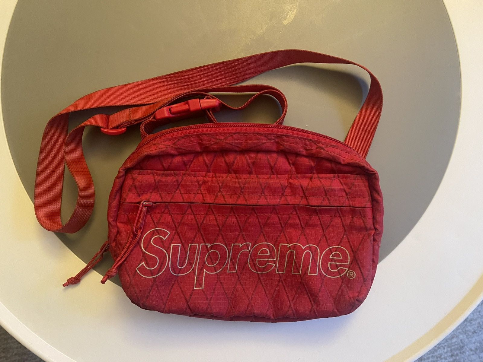Supreme Woven Shoulder Bag White 23SS 中古 2025年最新】supreme Woven Shoulder Bagの人気アイテム - メルカリ