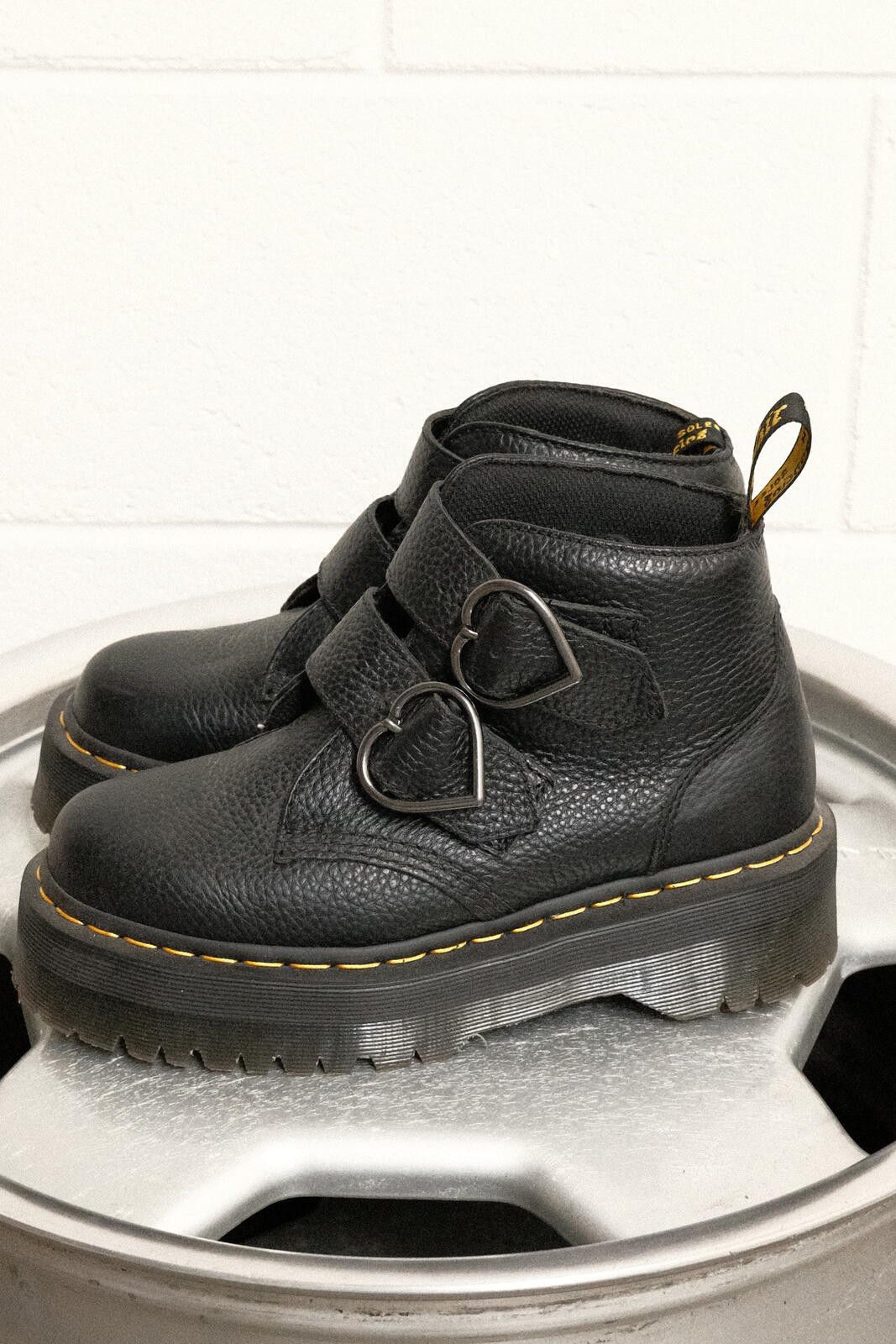 Dr. Martens Dr. Martens Leather Heart Buckle Platform Ankle Boots UK 5 Size US 7.5 / IT 37.5 - 4 Thumbnail