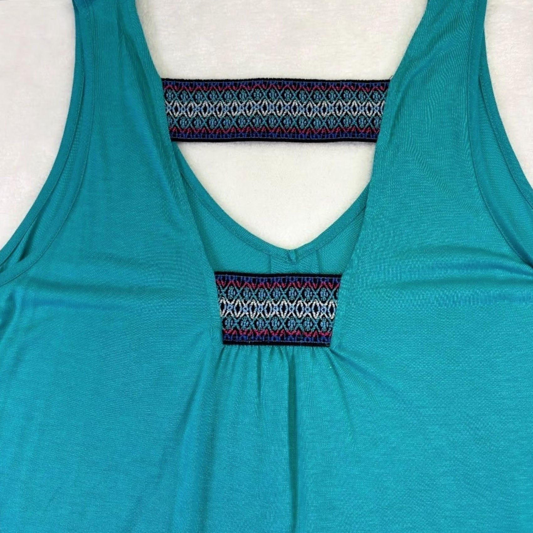 Vintage Eyeshadow Ruched Racerback Embroidered Tunic Turquoise Blue Size XL Tank Cami Womens V-Neckline Sleeveless Casual 100% Rayon Size XL / US 12-14 / IT 48-50 - 3 Thumbnail