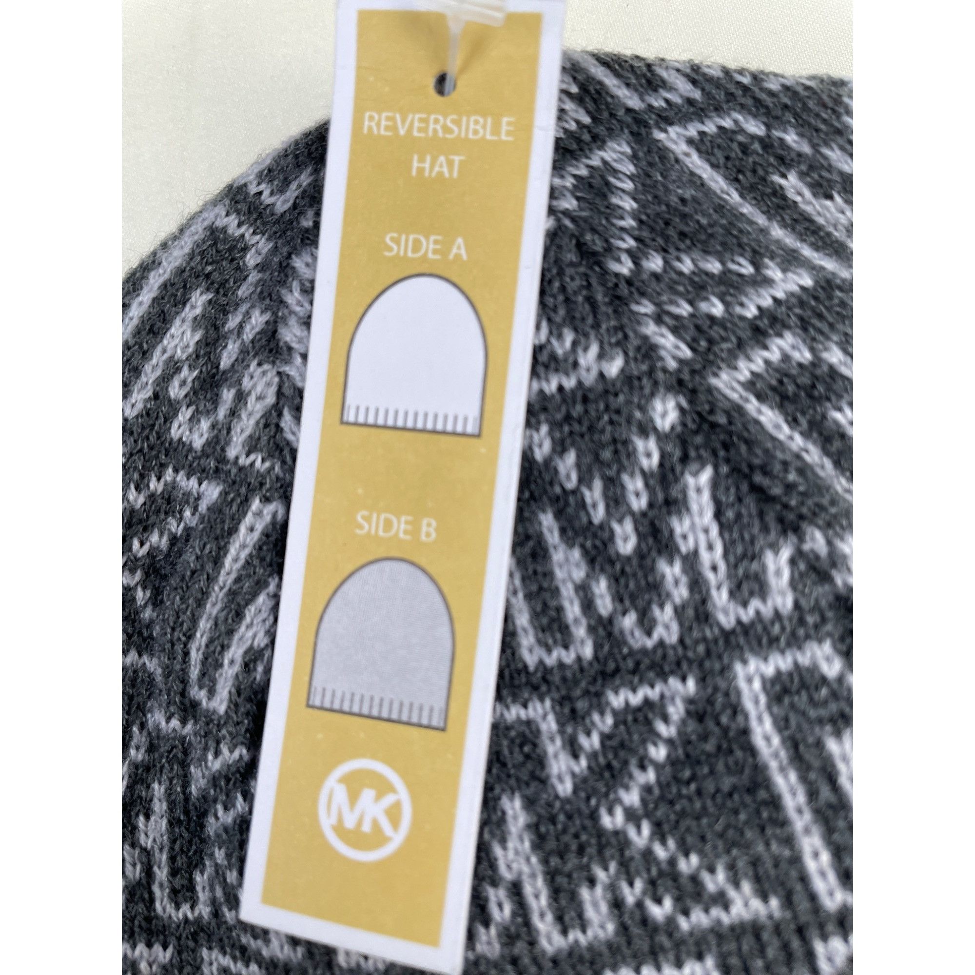 Michael Kors Michael Kors Unisex Gray Hat & Scarf 64" x 10 SKU 4823 Size ONE SIZE - 7 Thumbnail