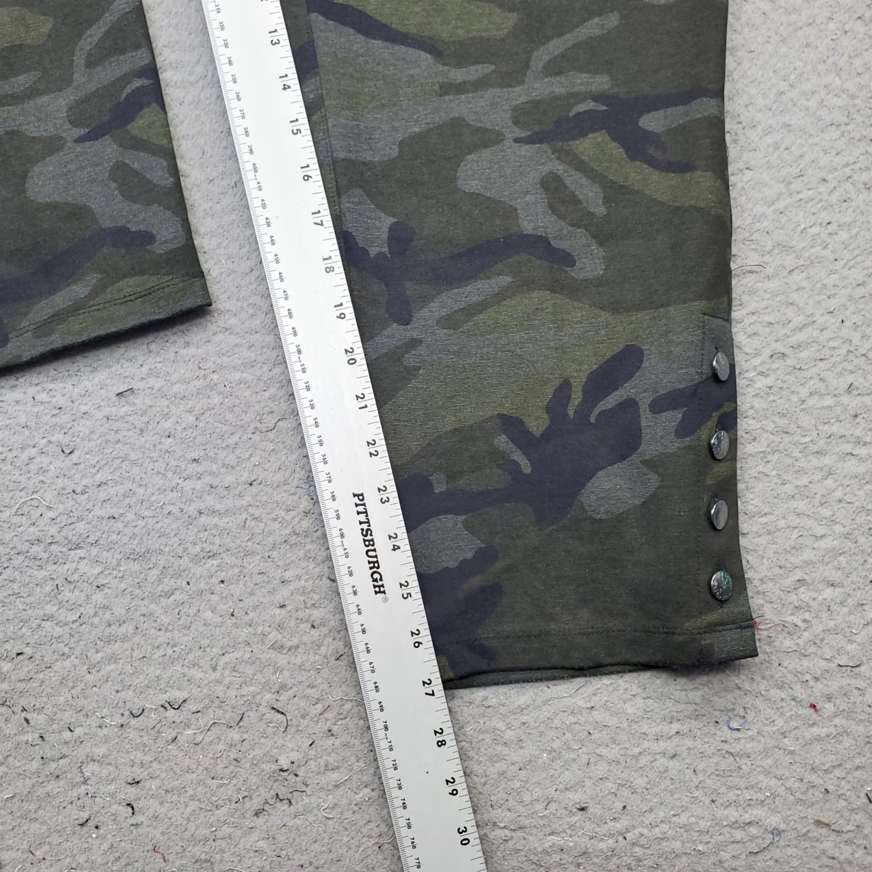 Vintage Susan Graver Pants Womens XL Multi Camouflage Ankle Button Straight Leg Pull On Size 40" / US 18 - 4 Thumbnail