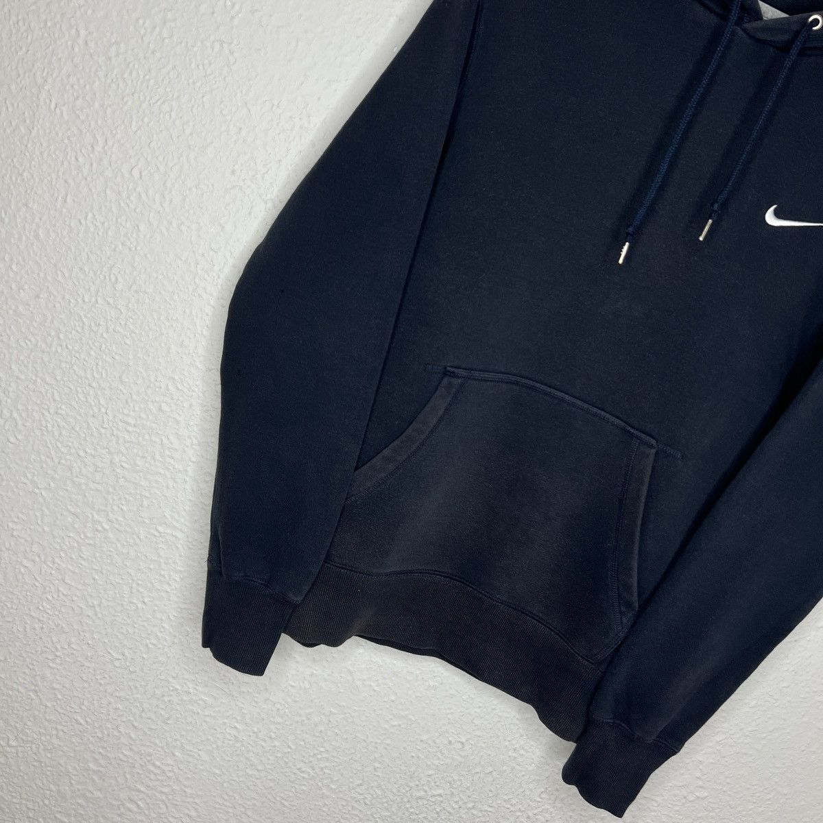 Nike Vintage Nike Hoodie Sweatshirt Hooded Navy Swoosh Logo 90s Size US M / EU 48-50 / 2 - 2 Thumbnail