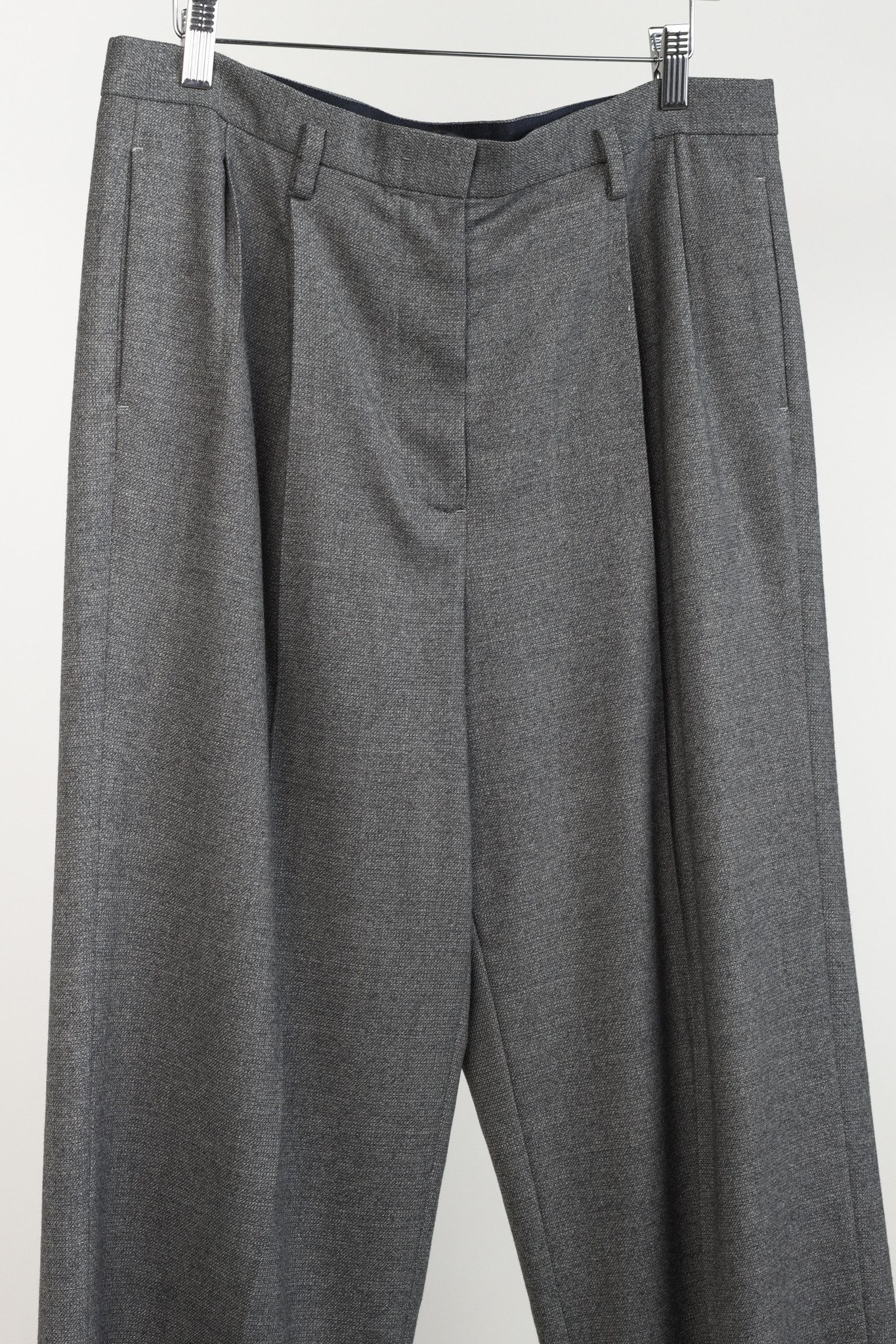 The Row The Row Grey Wide Leg Pleated Trouser Pants Size 30" / US 8 / IT 44 - 3 Thumbnail