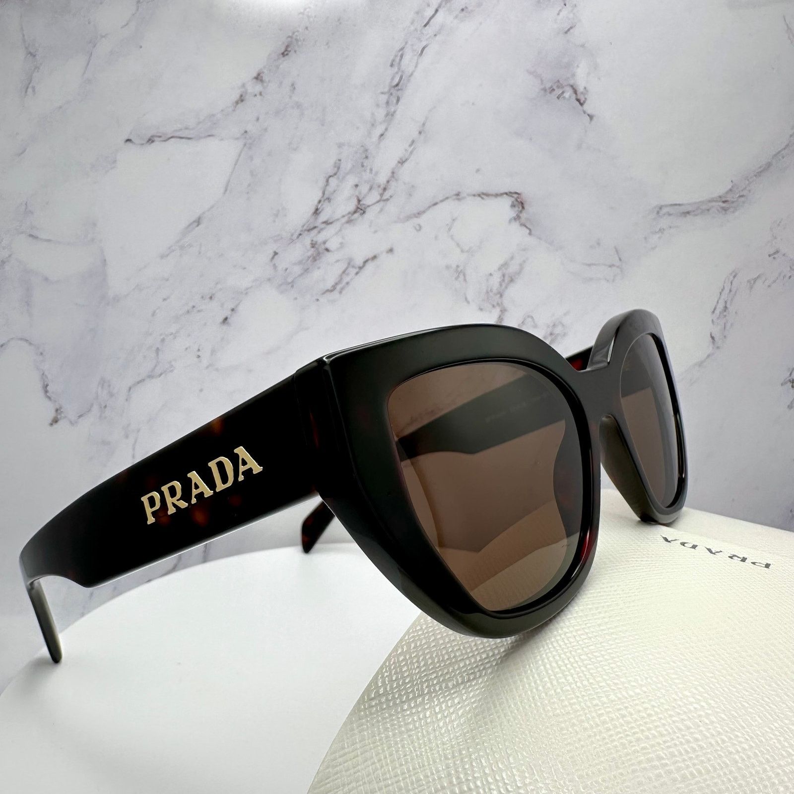 Prada New Prada Sunglasses Cat Eye Brown Tortoise Gold Logo Size ONE SIZE - 11 Thumbnail
