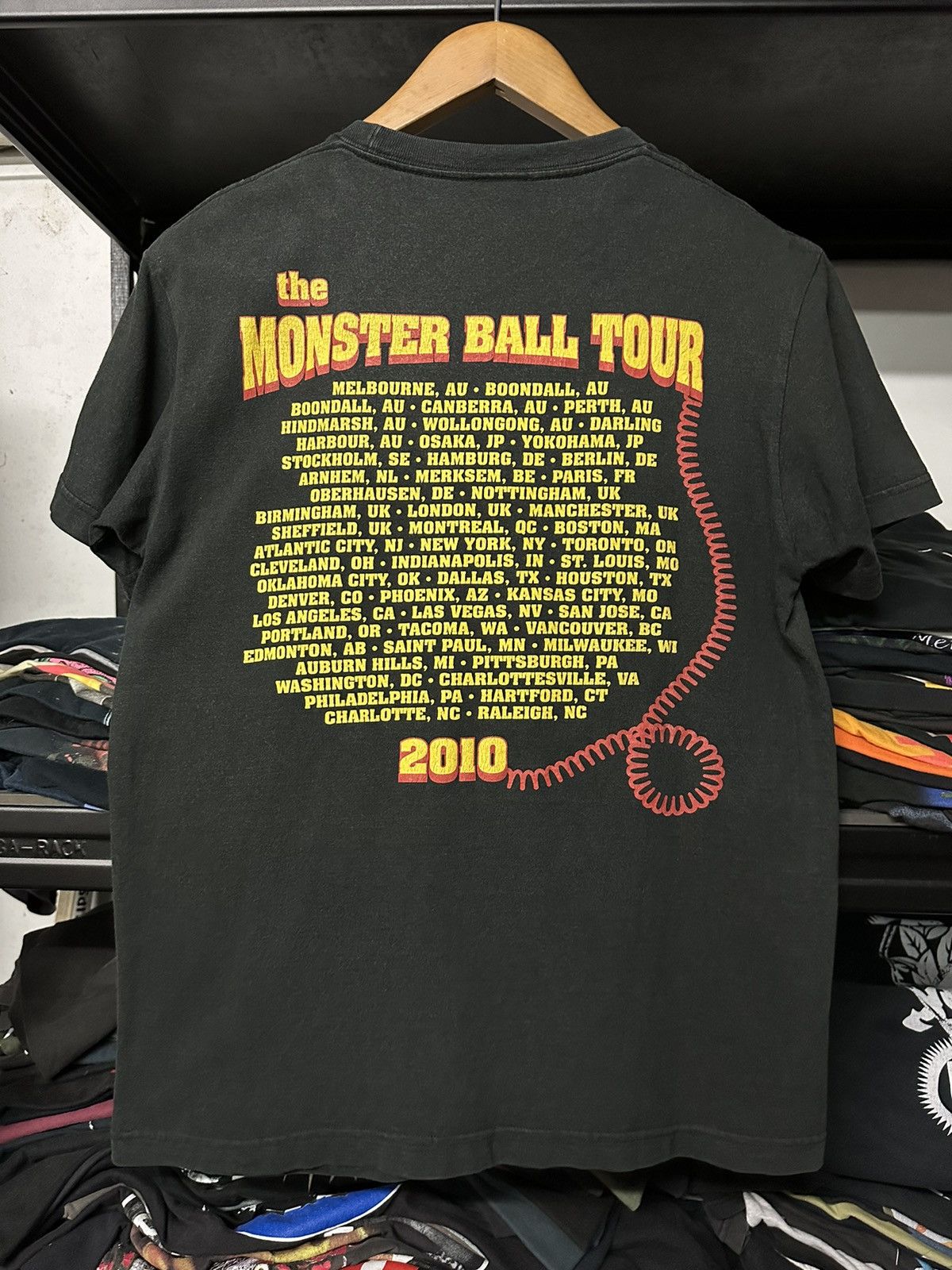 Band Tees × Rap Tees × Vintage Vintage Lady Gaga Telephone Tour Faded Tee Size US M / EU 48-50 / 2 - 3 Thumbnail