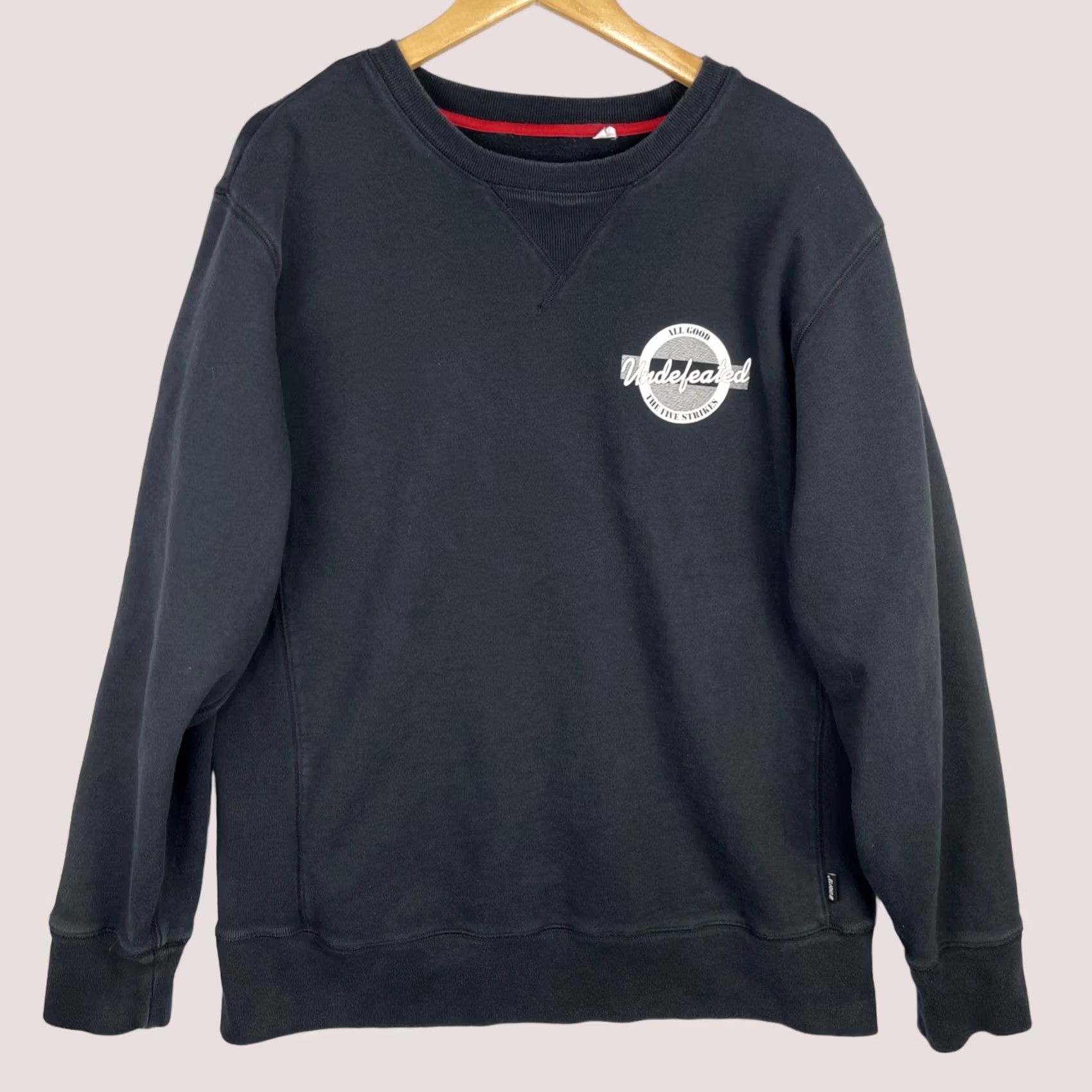 Undefeated Undefeated Sweatshirt Mens XL Black Crew Neck Pullover Logo Graphic Print All Seasons Sportswear Vintage Retro Mens Size US XL / EU 56 / 4 - 1 Thumbnail