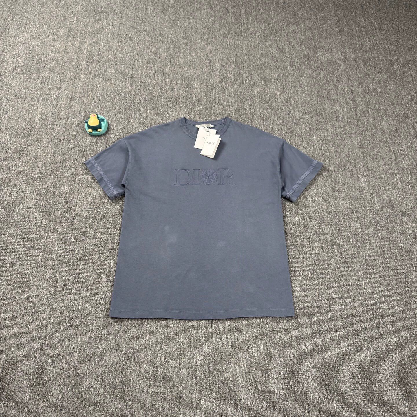Dior Dior x SI 24 Blue Letter Embroidery Tee M Near New Size US M / EU 48-50 / 2 - 1 Thumbnail