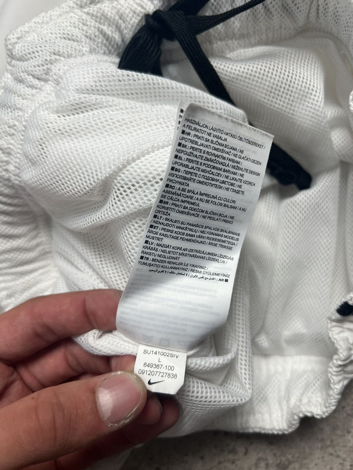 Nike Vintage Nike Nylon Shorts Drill Swoosh Y2K Size US 34 / EU 50 - 6 Thumbnail