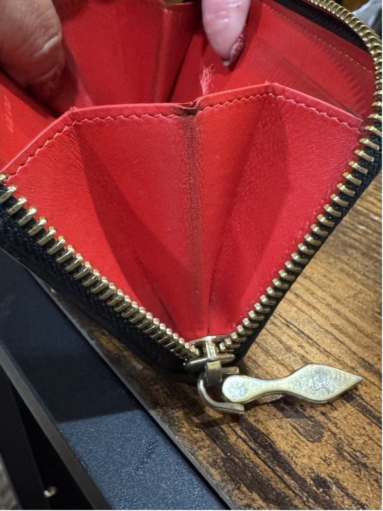 Christian Louboutin Christian Louboutin Panettone Studded Leather Coin Purse Size ONE SIZE - 12 Thumbnail