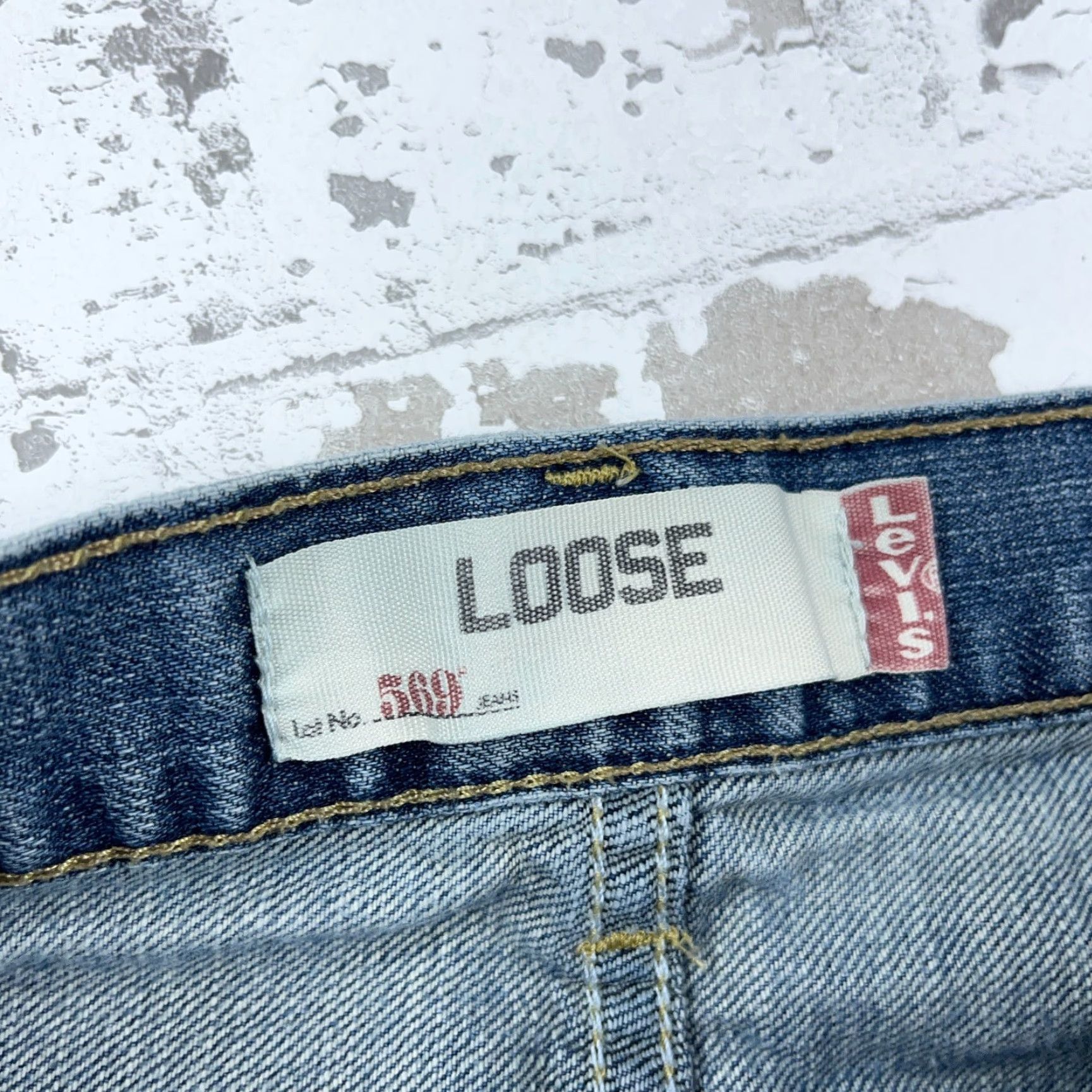 Levi's VINTAGE Levi's 569 Shorts Mens 38 Loose Baggy Fit Medium Wash Denim Bermuda Jeans Y2K 90s Classic Mens Size US 38 / EU 54 - 3 Thumbnail