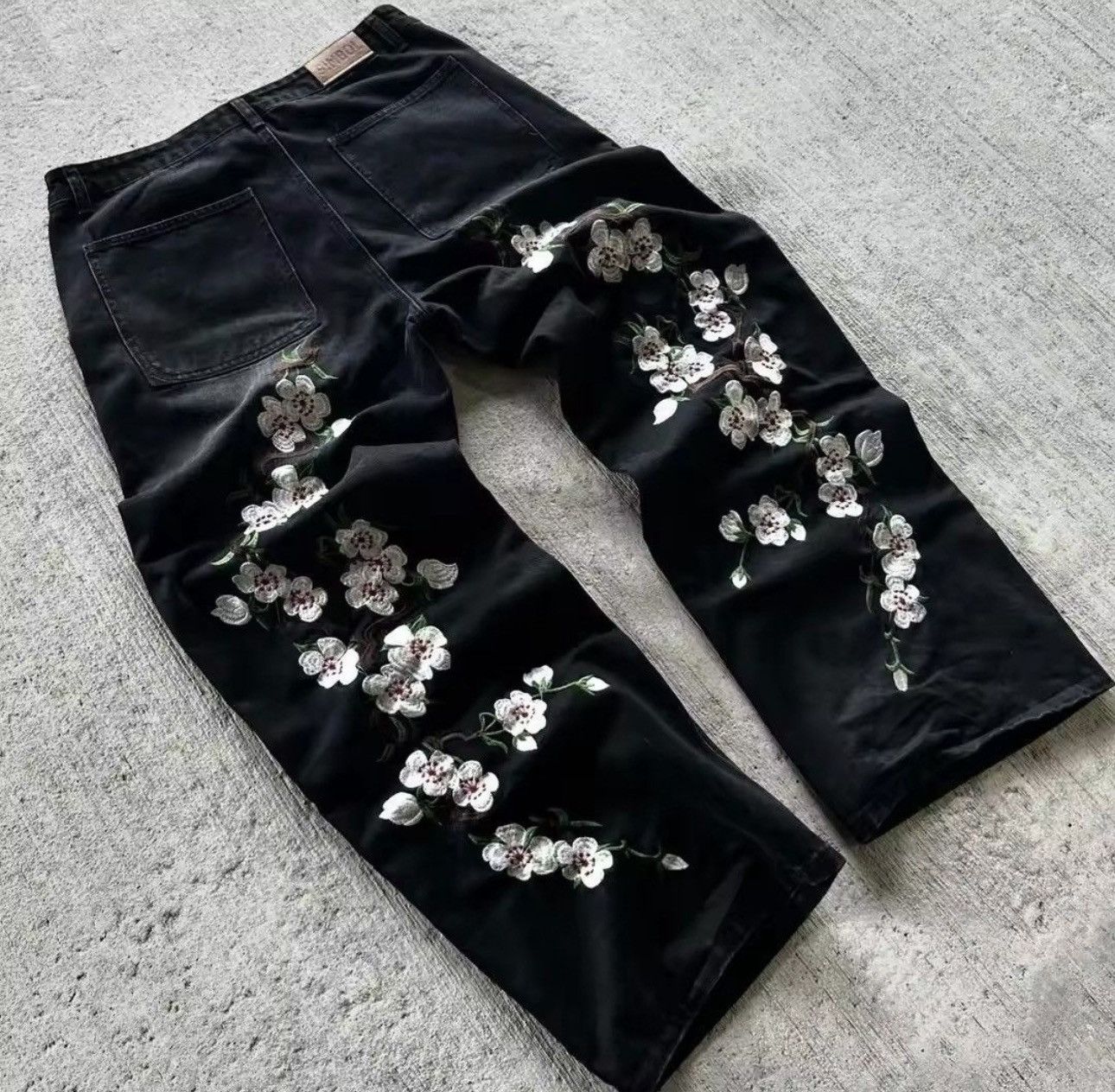 Japanese Brand Streetwear Design Flowers Printed Baggy Denim Pants Size US 34 / EU 50 - 1 Thumbnail