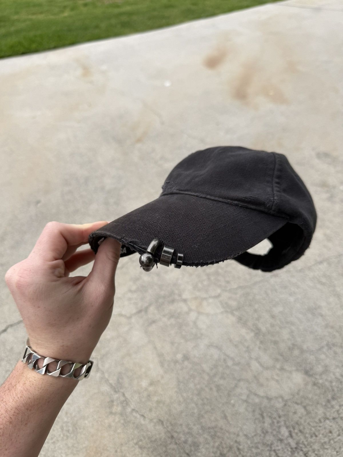 Balenciaga Balenciaga Piercing Hat / Cap Size ONE SIZE - 6 Thumbnail