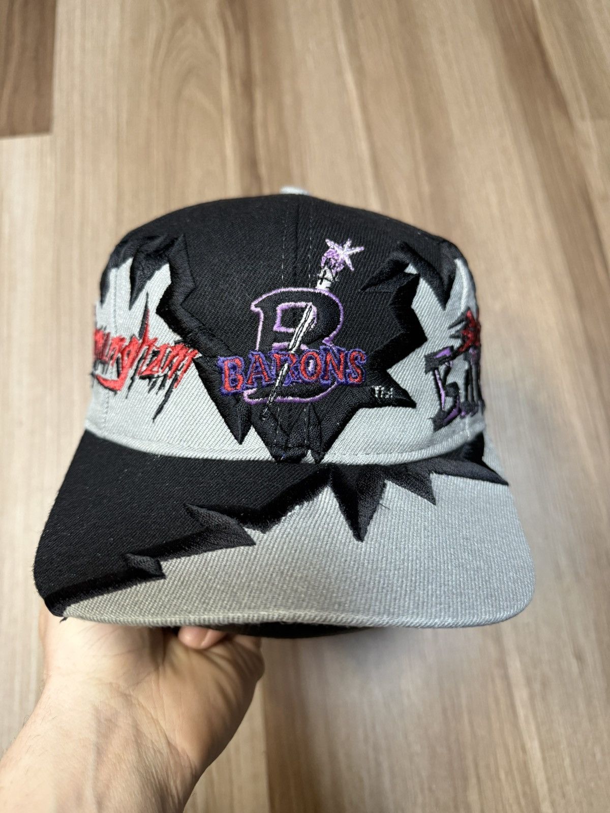 Drew Pearson Birmingham Black Baron Drew Pearson Jagged Edge Snap Vintage Size ONE SIZE - 1 Thumbnail