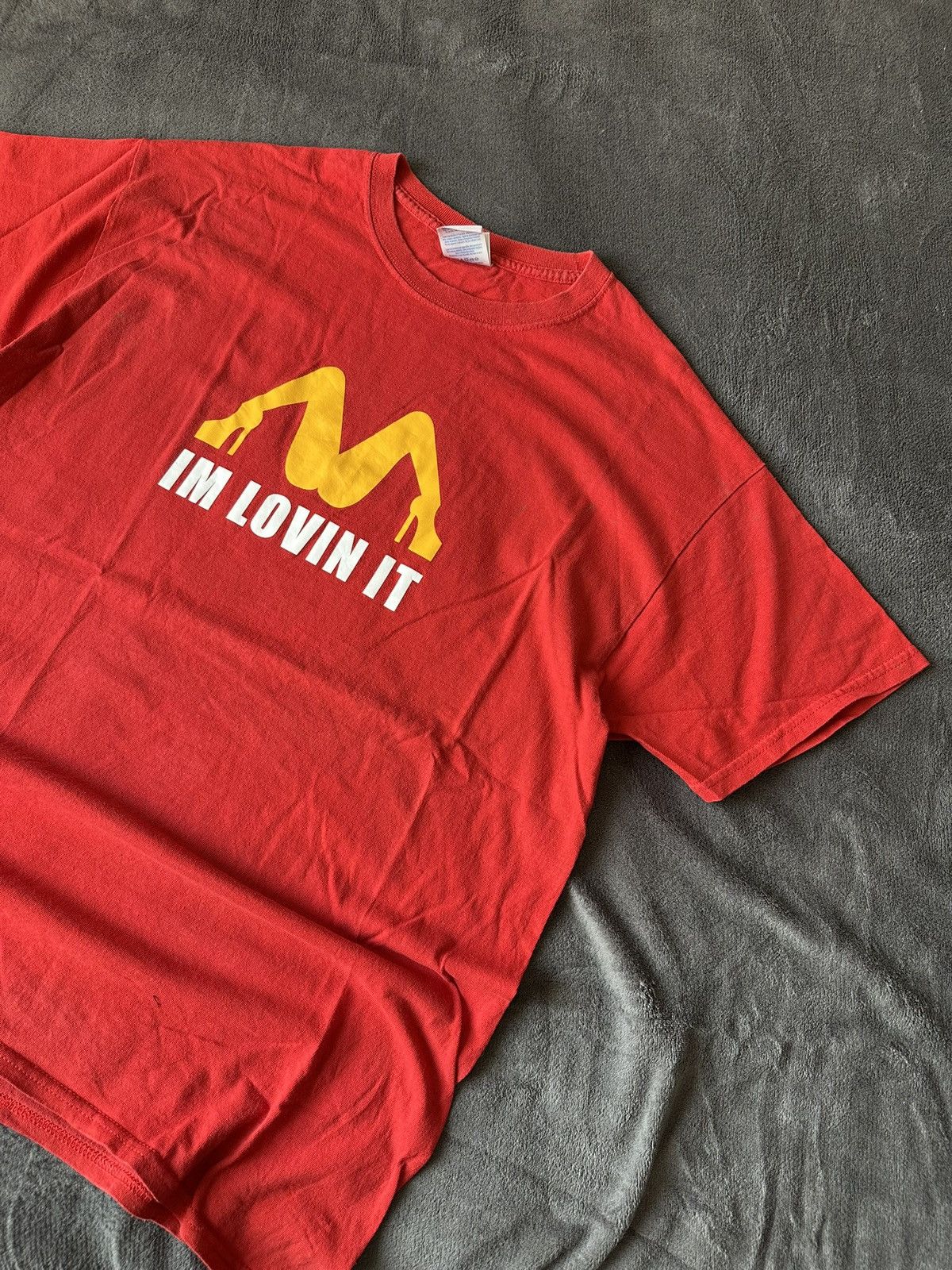 Vintage IM LOVIN IT Crazy Humour Tee Size L Size US L / EU 52-54 / 3 - 3 Thumbnail