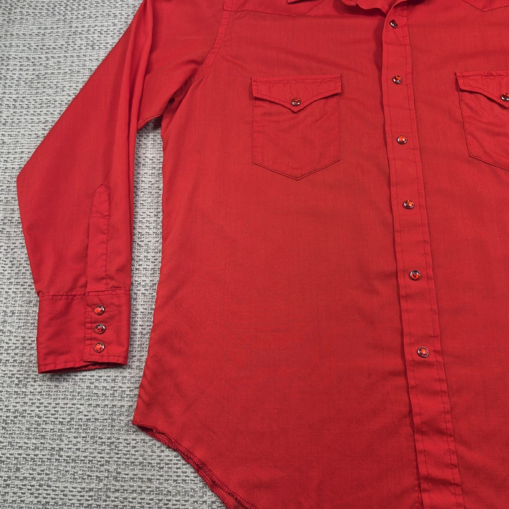 Wrangler VINTAGE Wrangler Shirt Mens XL Red Western Long Tails Button Front USA 70s Size US XL / EU 56 / 4 - 3 Thumbnail