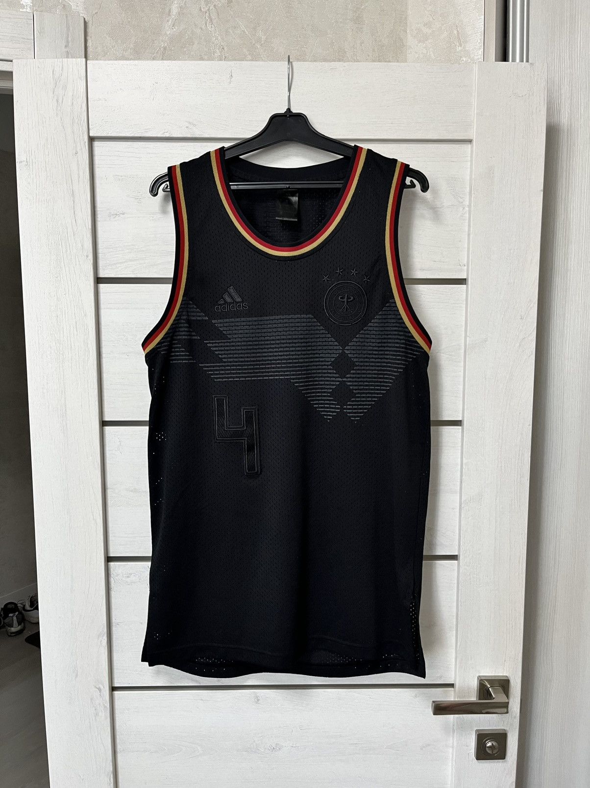 Adidas Adidas Germany Seasonal Special Soccer Jersey Tank Top Y2K Size US S / EU 44-46 / 1 - 9 Thumbnail