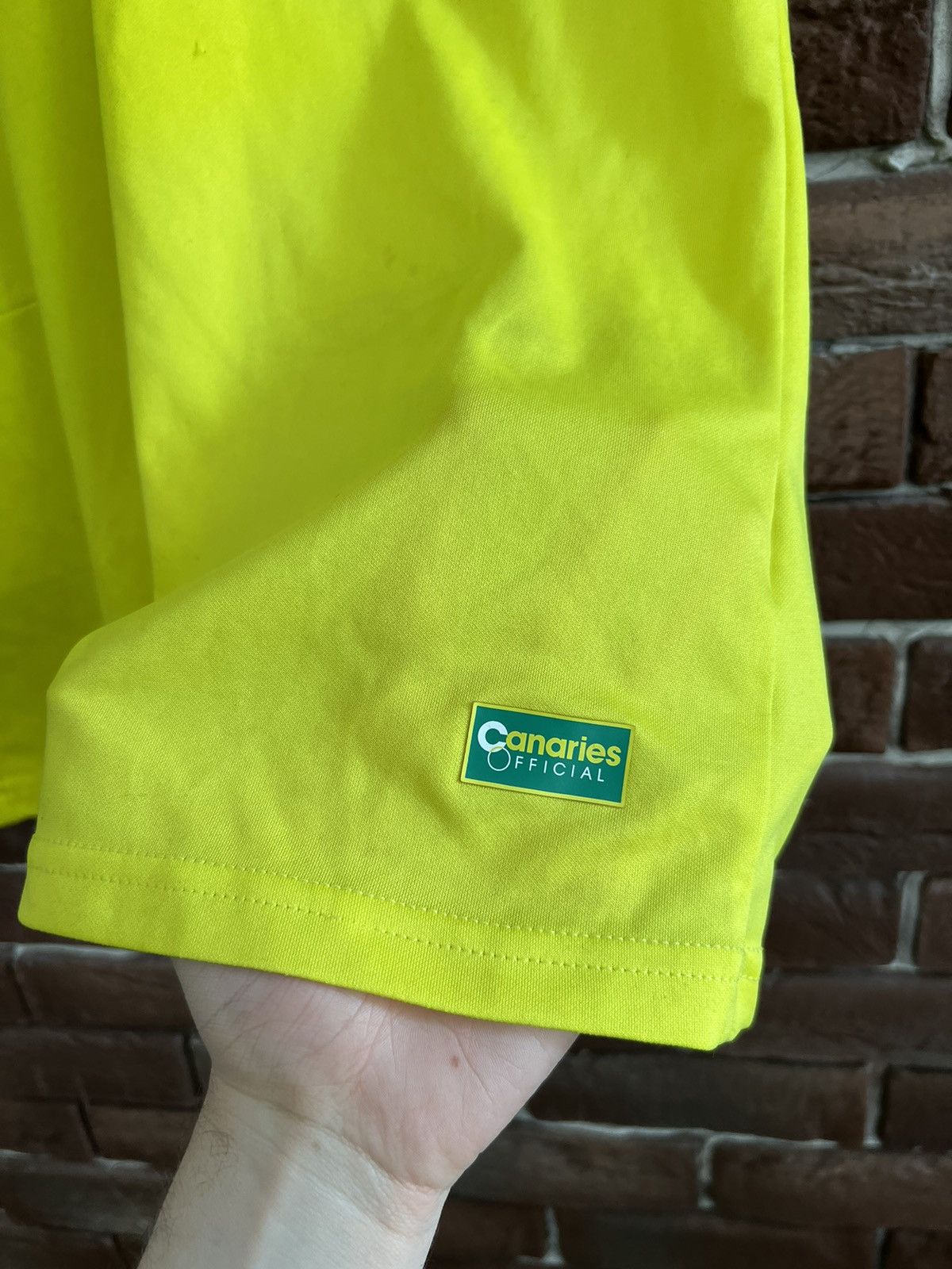 Errea Rare Errea Norwich City 2016/17 Y2K L Jersey Soccer Kit Size US L / EU 52-54 / 3 - 7 Thumbnail