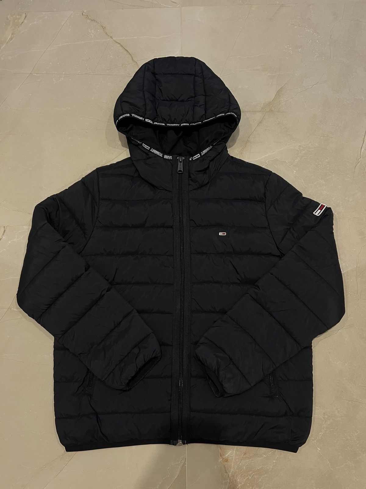 Vintage Vintage Tommy Hilfiger Micro Puffer Jacket with Zip Closure Size US M / EU 48-50 / 2 - 1 Thumbnail