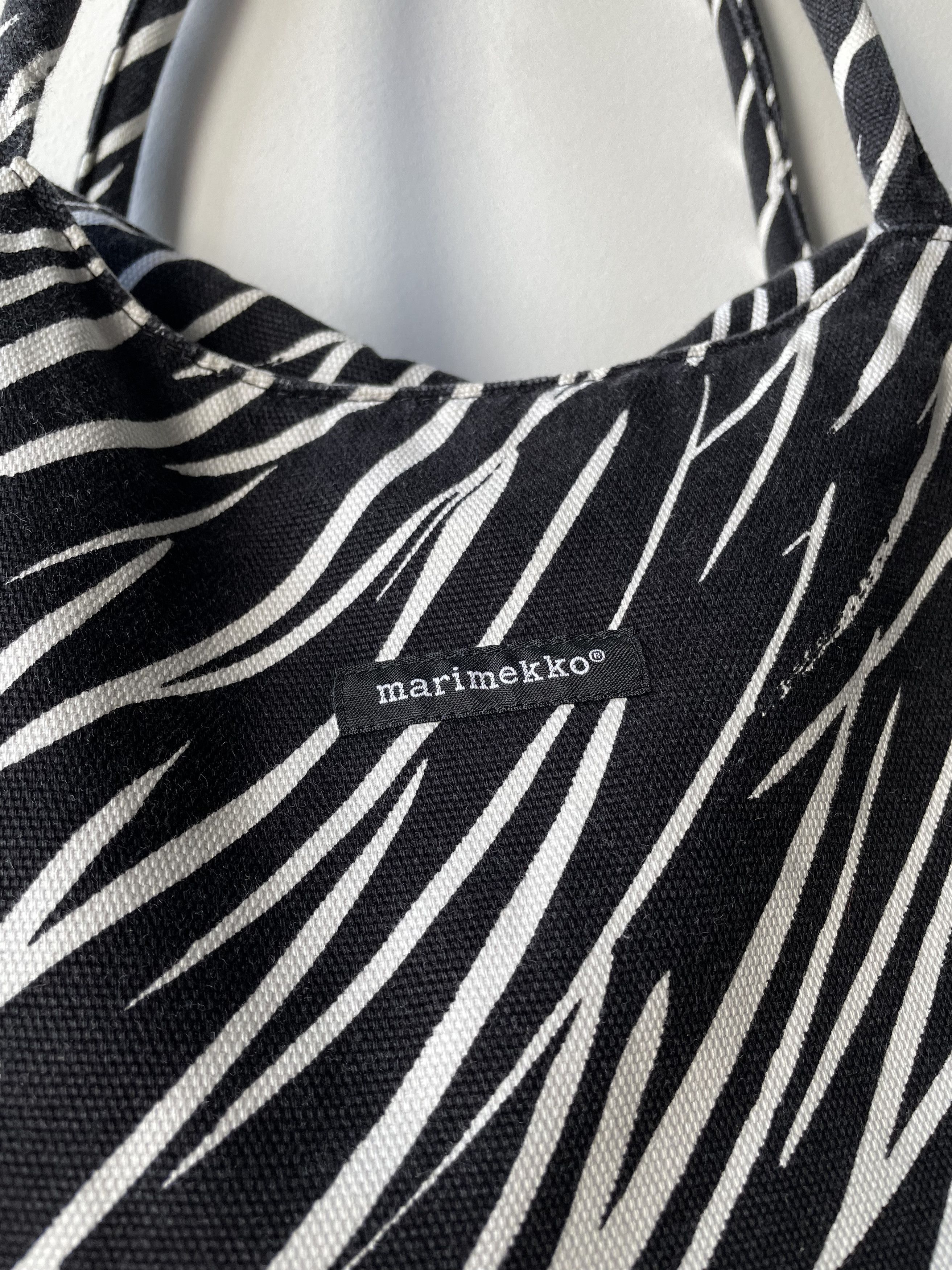 Marimekko Marimekko Zebra Pattern Handbag Shoulder Bag 7862AC Size ONE SIZE - 2 Thumbnail