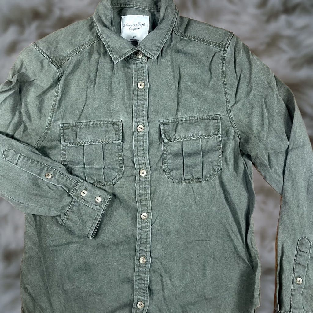 American Eagle Outfitters VINTAGE American Eagle Outfitters Shirt Womens S Green Long Sleeve Button-Up Shirt Size S / US 4 / IT 40 - 1 Thumbnail