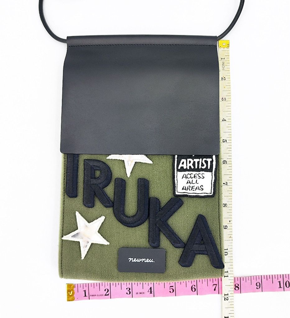 Japanese Brand NEWNEU sling bag JAPAN brand army green based with patches Size ONE SIZE - 10 Thumbnail