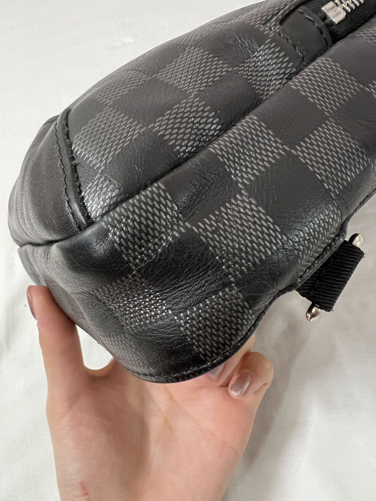 Louis Vuitton LV Louis Vuitton Avenue Slingbag Sling Bag Backpack Black Size ONE SIZE - 7 Thumbnail