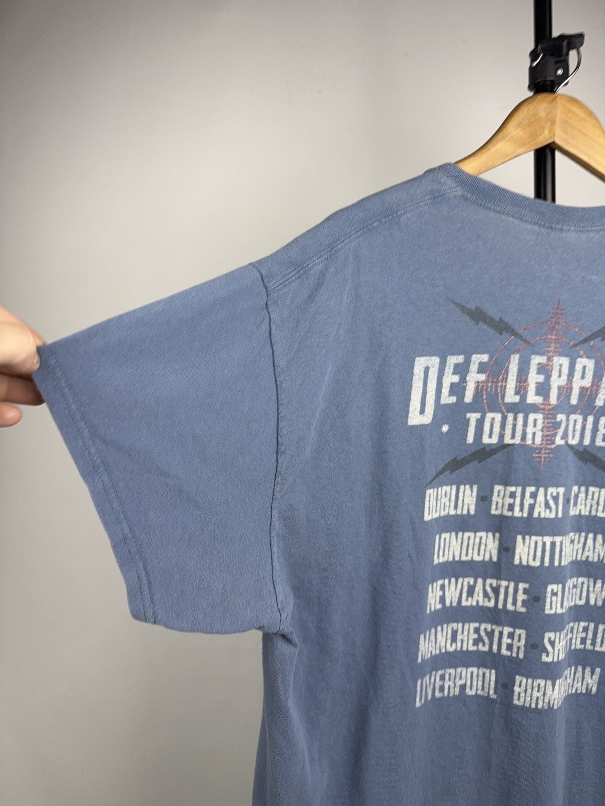 Def Leppard ⚡️Def Leppard 2018 Tour Rock Brigade Band T Shirt XL Size US XL / EU 56 / 4 - 13 Thumbnail