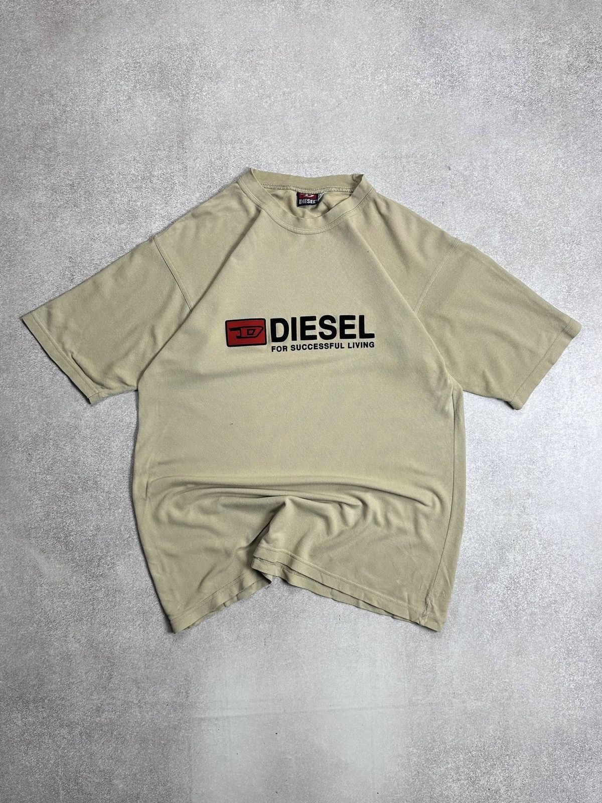 Diesel Vintage 90s Diesel Big Logo Spellout T-shirt L Size US L / EU 52-54 / 3 - 1 Thumbnail