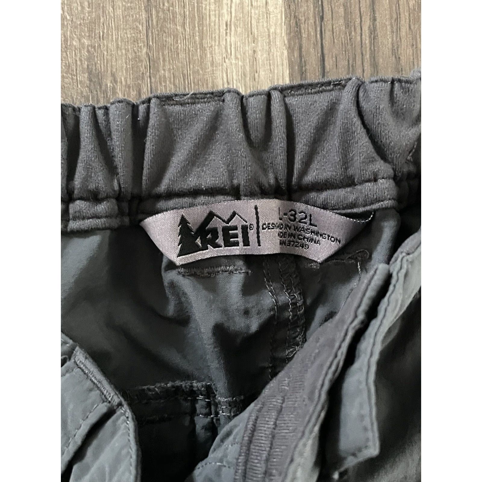 Vintage REI Cargo Shorts Size 32 L Gray Men Cargo Lightweight Pockets Cotton Nylon Size US 32 / EU 48 - 2 Thumbnail