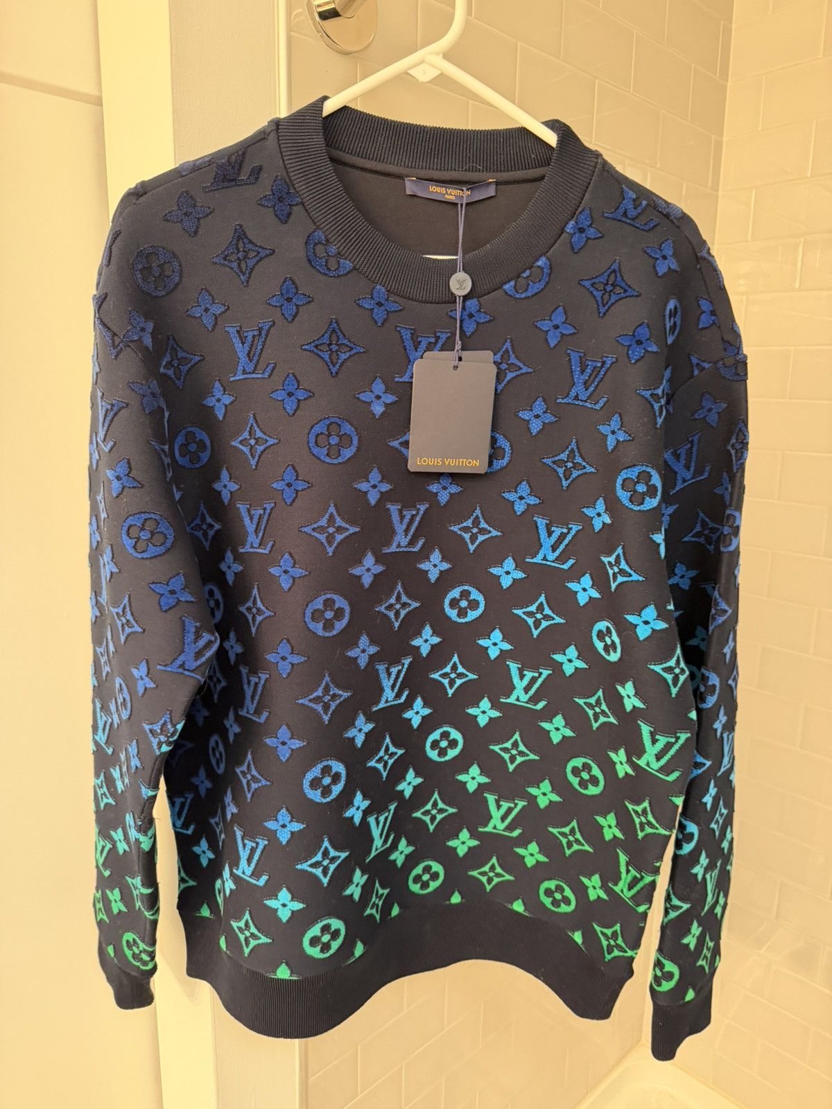 Louis Vuitton Louis Vuitton Gradient Monogram Fil Coup Sweatshirt Size US L / EU 52-54 / 3 - 2 Thumbnail