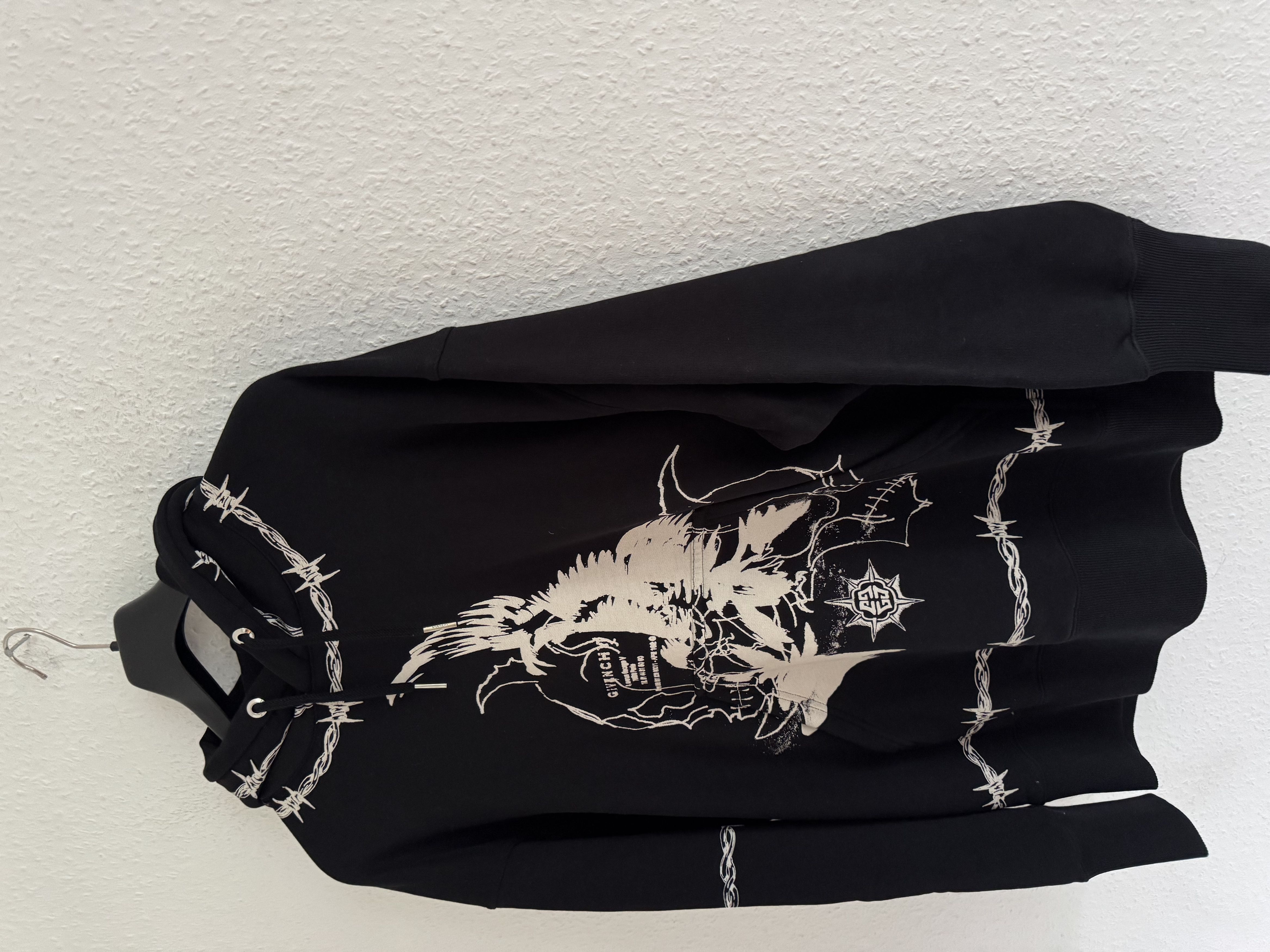 Givenchy Black Barbed Wire Eagle Oversized Hoodie Size US S / EU 44-46 / 1 - 3 Thumbnail